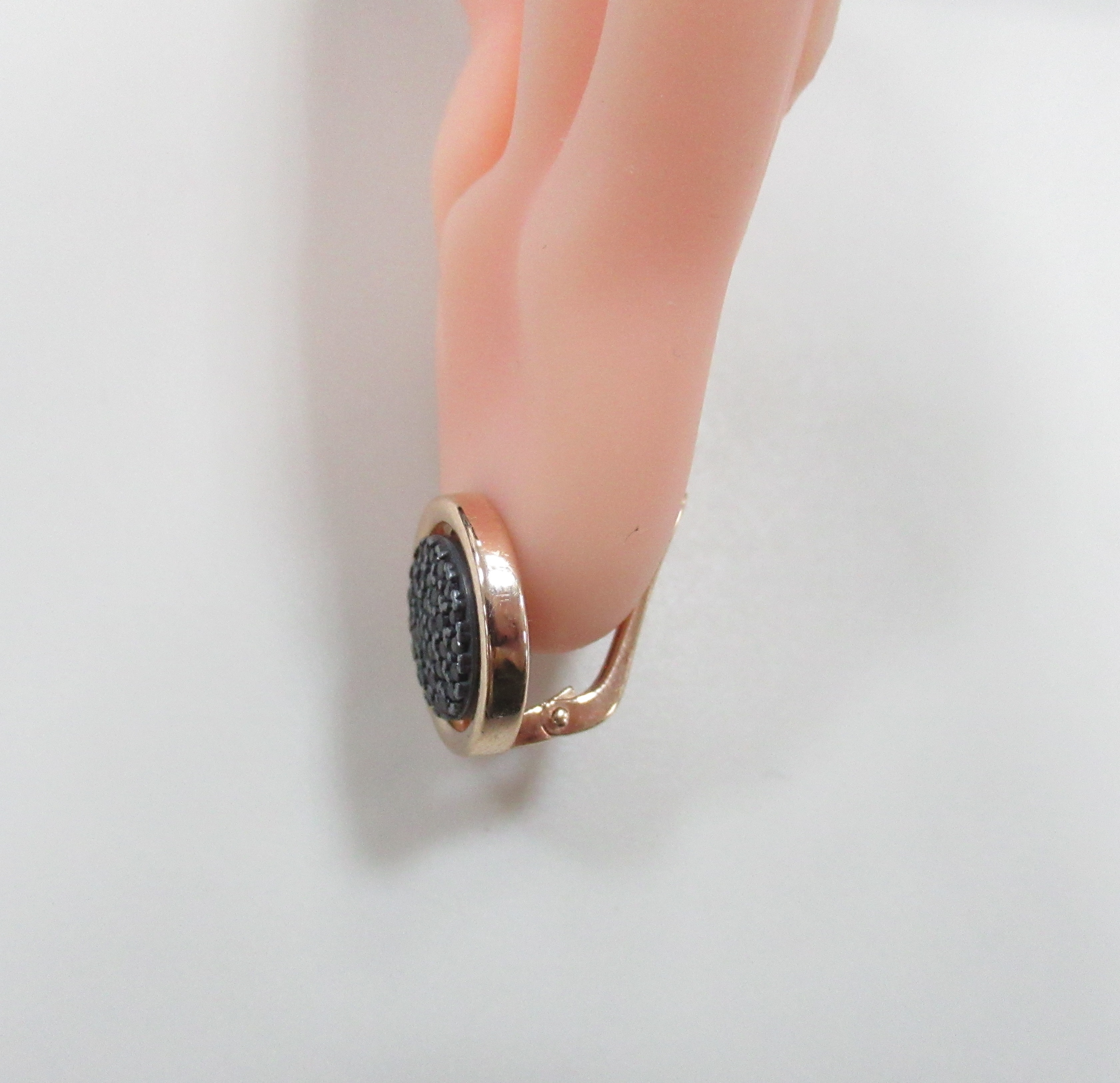 Серебряные серьги со шпинелью